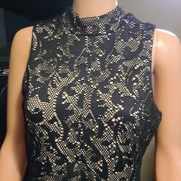 Bailey blue black lace sleeveless dress - Picture 3 of 8